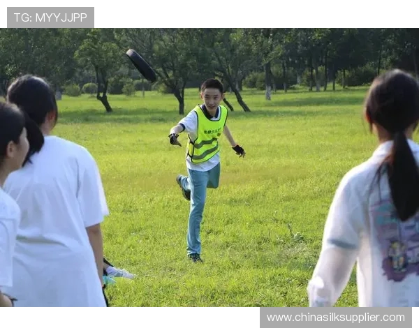 西安飞盘队的蜕变之旅：从攀岩联赛到飞盘竞技的全新挑战